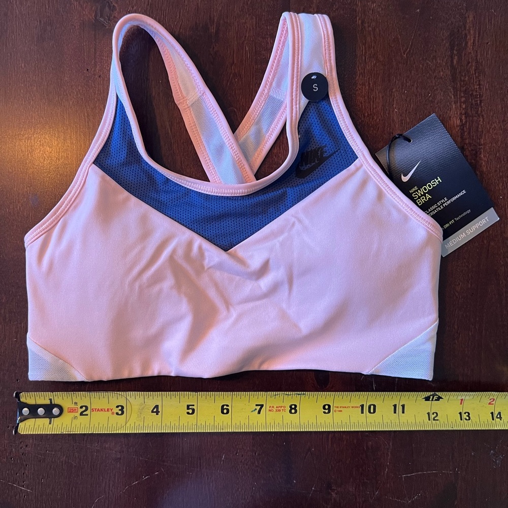 Nike Size Small BNWT Sports Bra in Lt Pink, Blue, and White